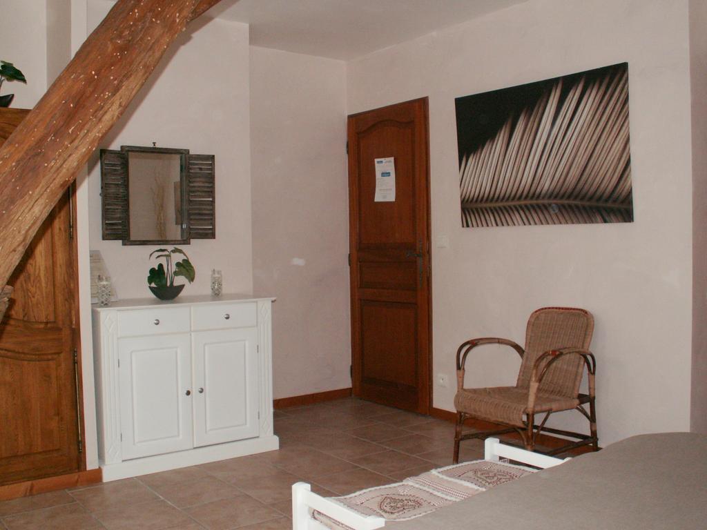 La Chartreuse Hotel Poilly-sur-Tholon Room photo
