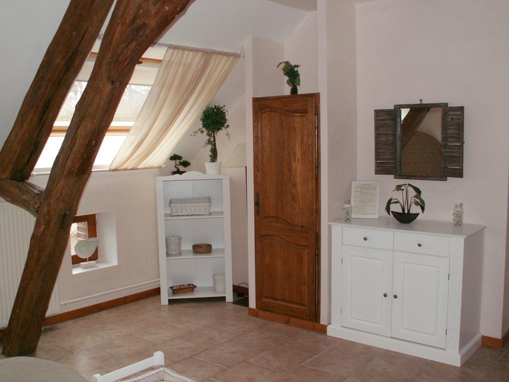 La Chartreuse Hotel Poilly-sur-Tholon Room photo
