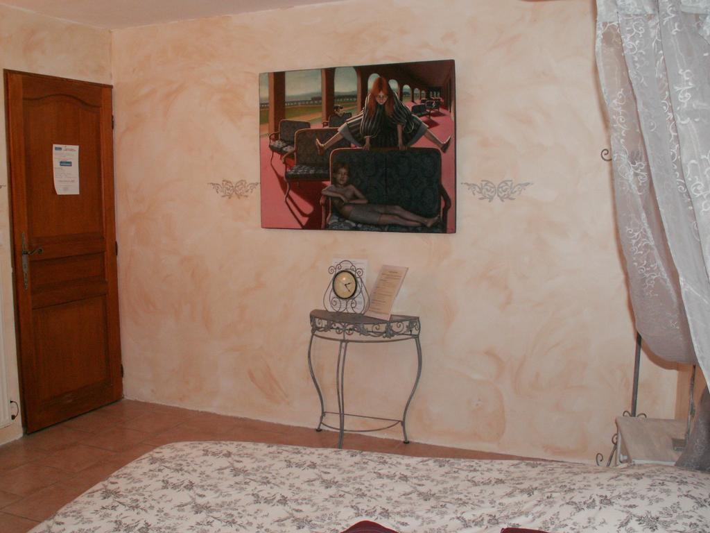 La Chartreuse Hotel Poilly-sur-Tholon Room photo