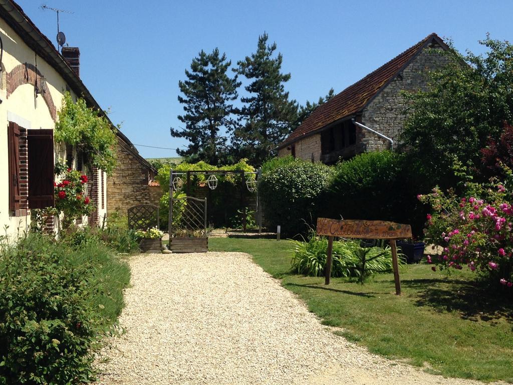 La Chartreuse Hotel Poilly-sur-Tholon Exterior photo